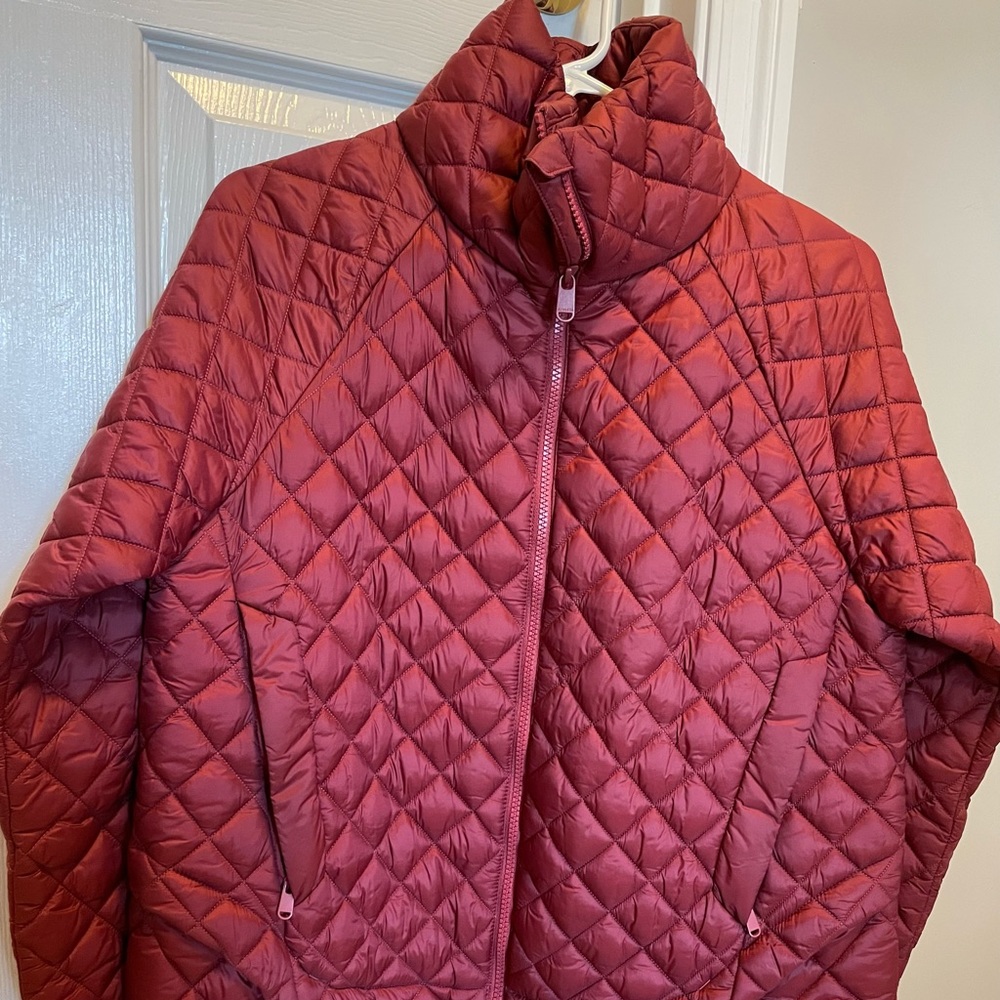 Athleta Featherweight Jacket. Size Small. Color Dark Pink.